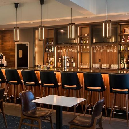 Courtyard By Marriott Baltimore Хънт Вали Екстериор снимка