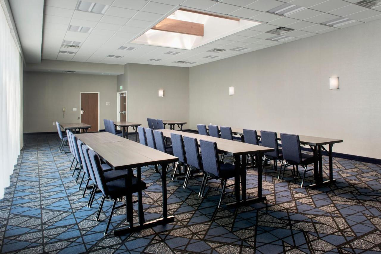 Courtyard By Marriott Baltimore Хънт Вали Екстериор снимка