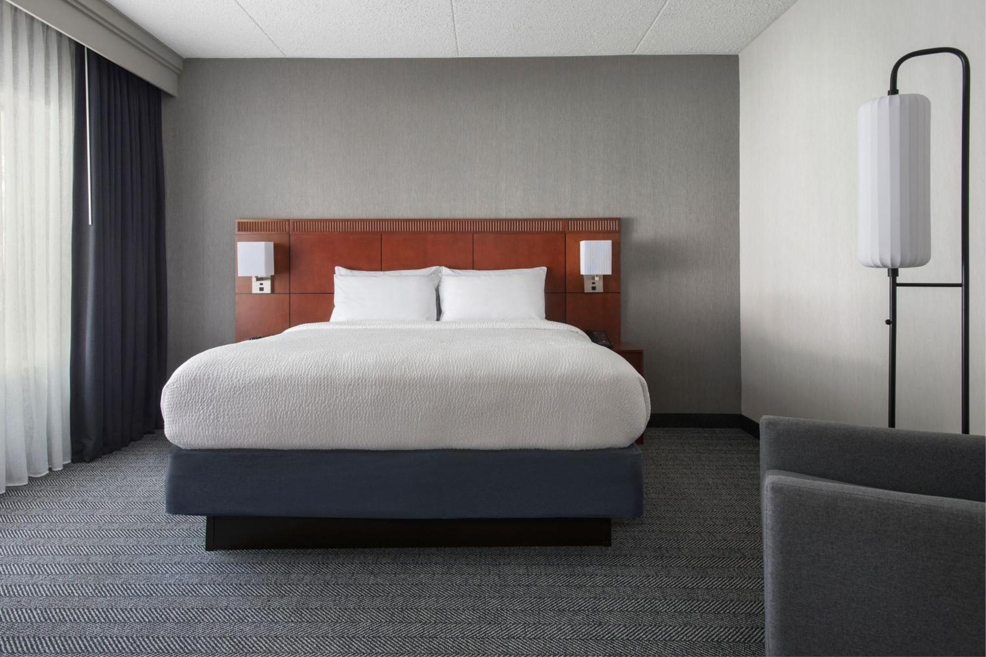 Courtyard By Marriott Baltimore Хънт Вали Екстериор снимка