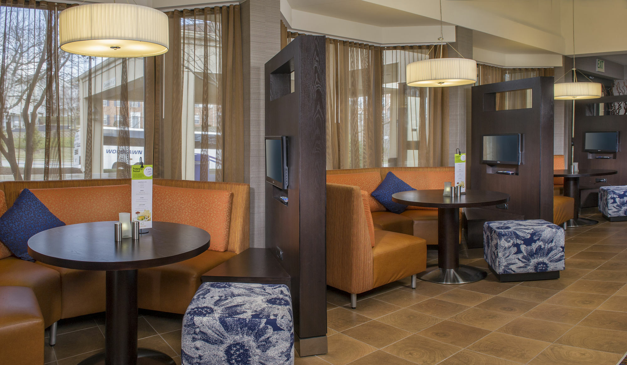 Courtyard By Marriott Baltimore Хънт Вали Екстериор снимка