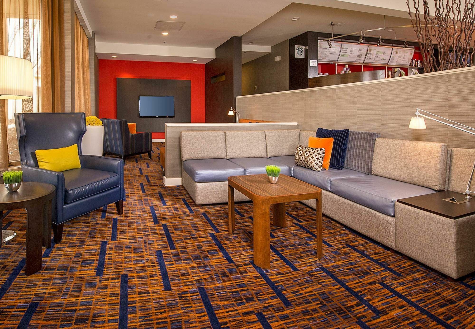 Courtyard By Marriott Baltimore Хънт Вали Екстериор снимка